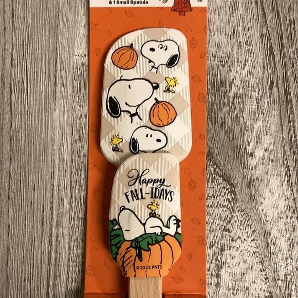 NEW PEANUTS 2 Pack Large and Mini Fall Spatulas - Picture 2 of 6